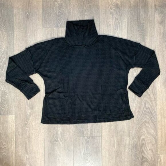 Revolve LNA Oversized Turtleneck Sweater Waffle Knit Slit Mock neck Black XS - Picture 3 of 16